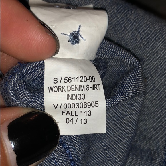 Banana Republic Soft Denim Shirt - Picture 5 of 5